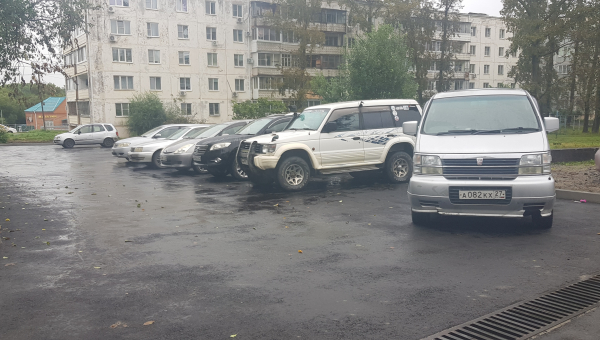 Завершены работы по проекту "Парковка и лотки во дворе" ТОС "Активные граждане"