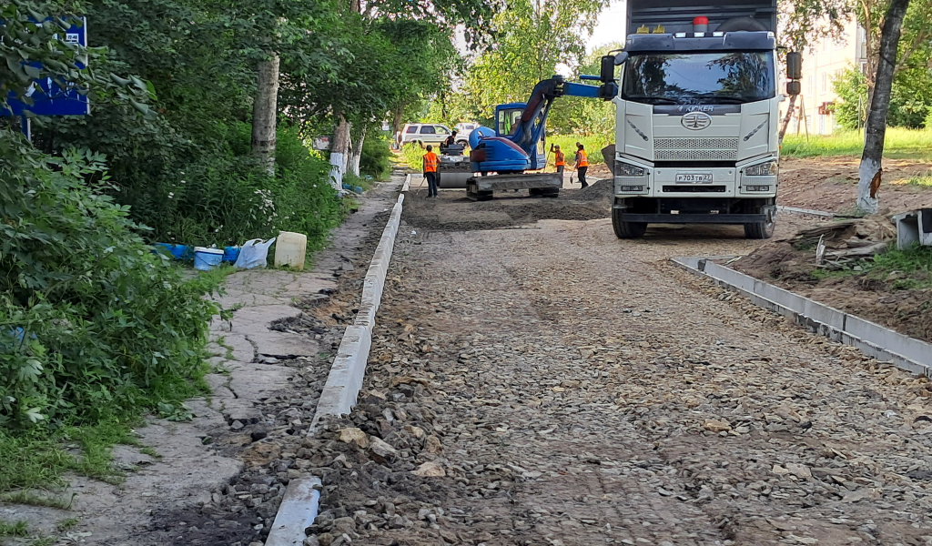 Реализуется проект "Широкая автопарковка во дворе" ТОС "Дружные соседи"