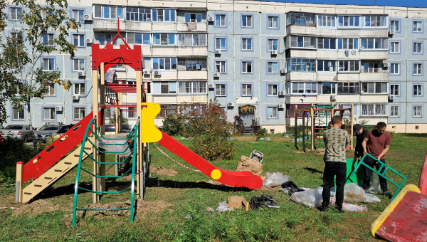 Реализуется проект "Мир детства" ТОС "Партизанская, 3"